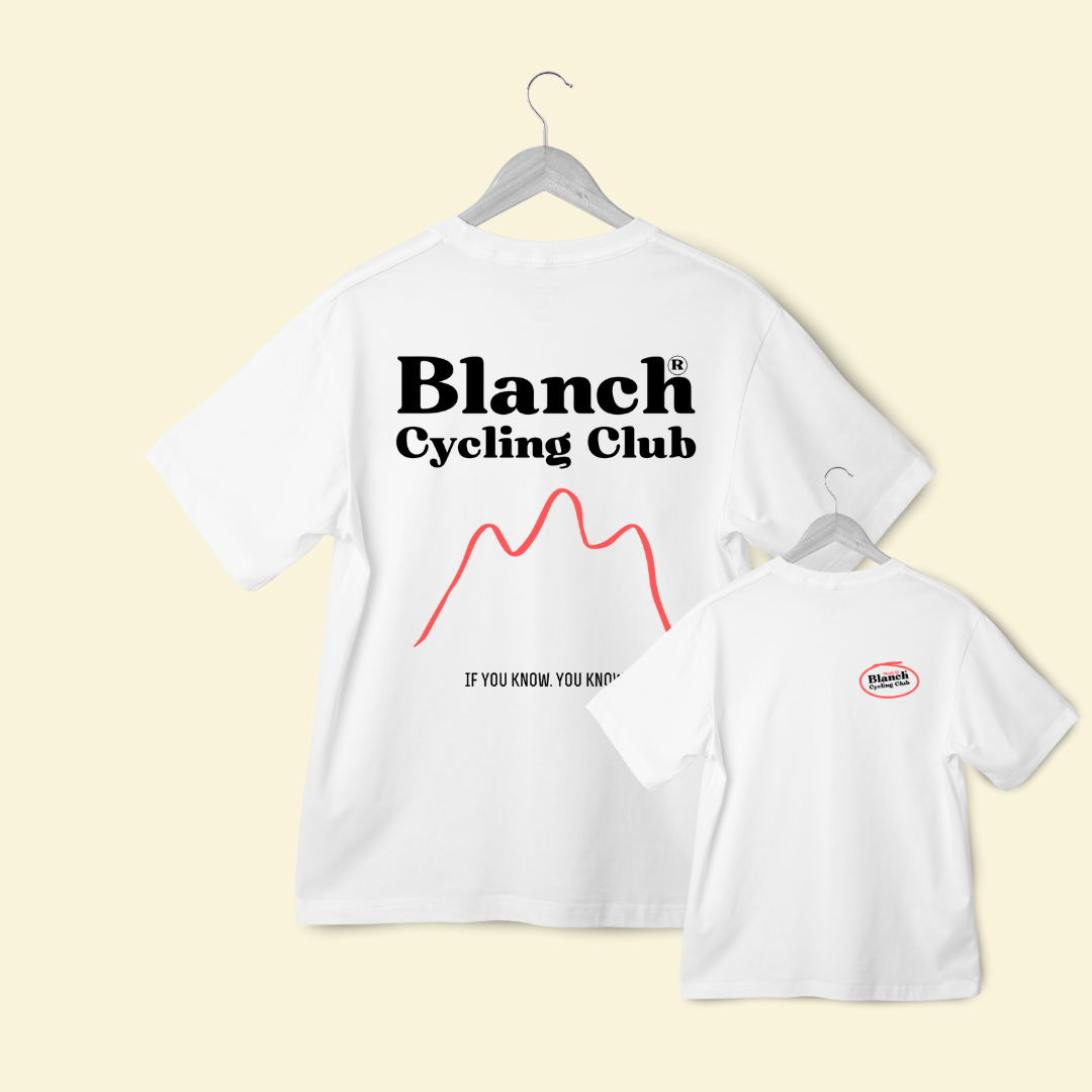 Camiseta Blanch Cycling Club “IYKYK Peaks” — Blanca (Unisex)